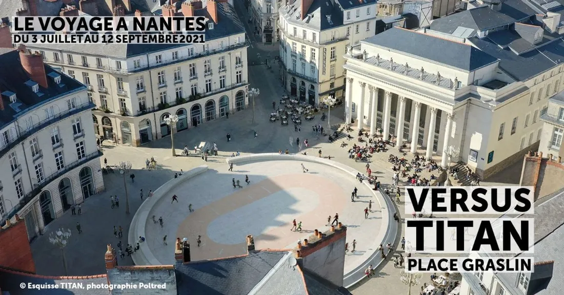 La piste de roller installée sur la place Royale pour le VAN 2021